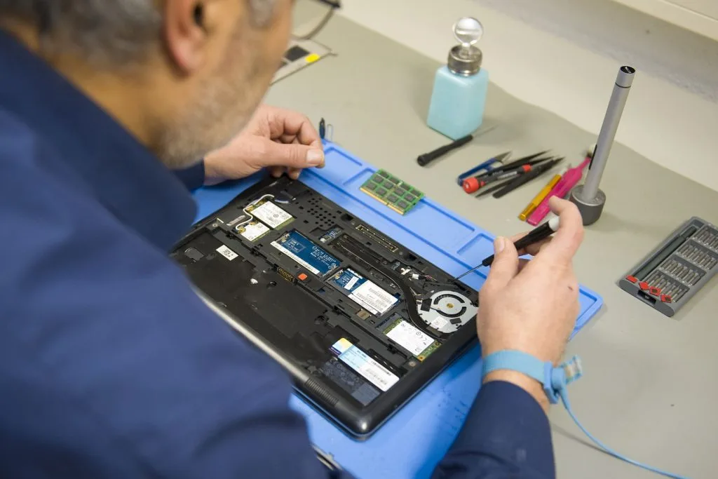 Reparatie Alatas Reparatie van een smartphone bij Alatas